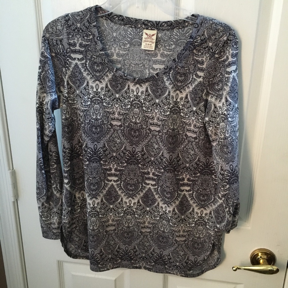 FINAL MARKDOWN Ladies’ Faded Glory Top (S)